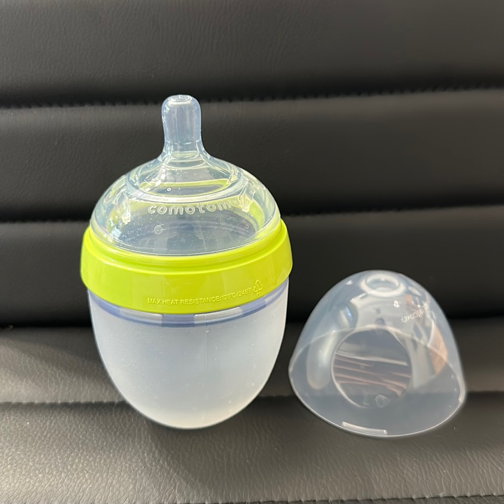 Comotomo baby bottle